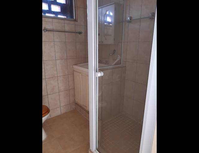2 BEDROOM FLAT RENTED IN DOONSIDE